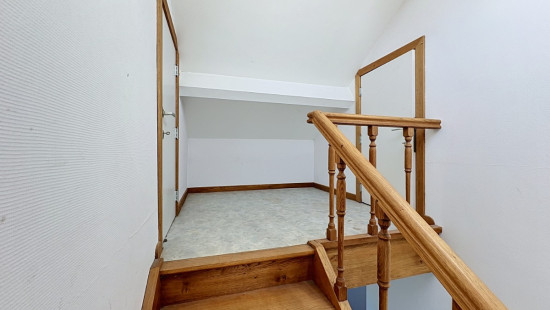 Rue Nicolas Jadot - 24 - - 4500