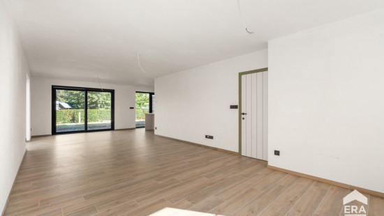 Mgr. Paredisstraat - 15 - - 3960