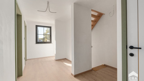 Mgr. Paredisstraat - 17 - - 3960