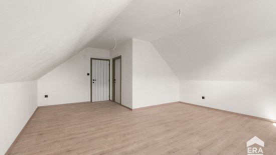 Mgr. Paredisstraat - 17 - - 3960