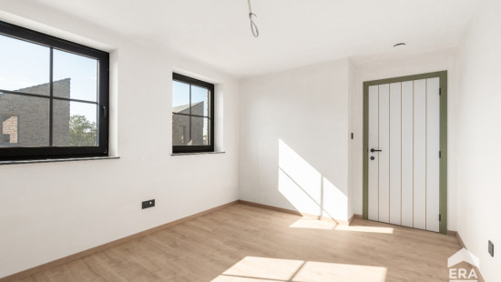 Mgr. Paredisstraat - 17 - - 3960