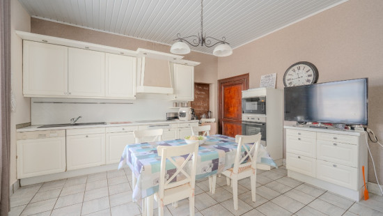 Rue Entreville - 11 - - 5650