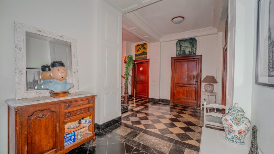 Rue Entreville - 11 - - 5650