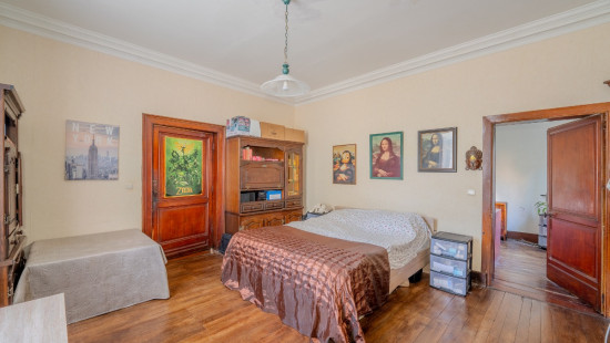 Rue Entreville - 11 - - 5650