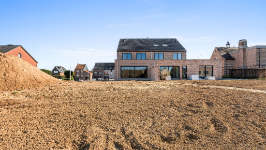 Ninoofsesteenweg - 215A - - 1760