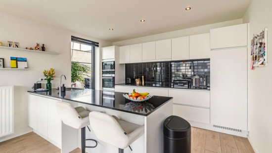 Dorpsstraat - 64 - - 3078