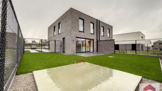 Azalealaan - 53 - - 8700