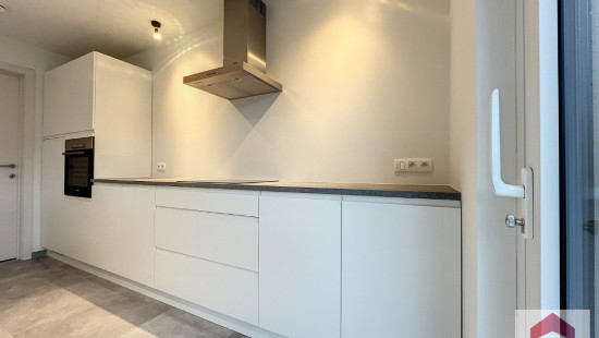 Azalealaan - 53 - - 8700