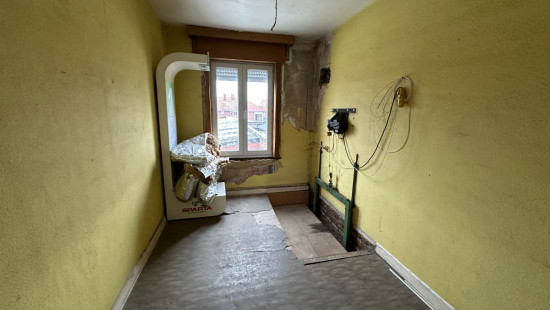Menenstraat - 61 - - 8940