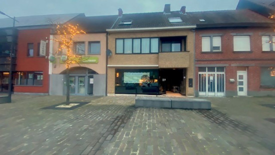 Marktplaats - 16A - - 8890