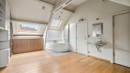 Dorpstraat - 44 - - 2070