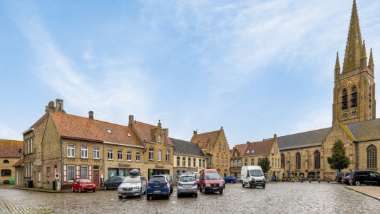 Markt - 17A - - 8647