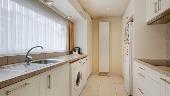 Clement D&#039;hooghelaan - 38 B - - 9140