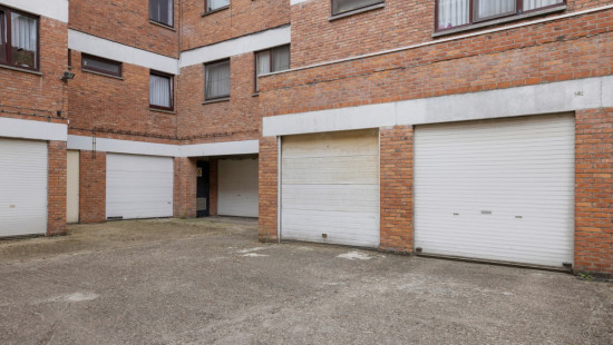 Clement D&#039;hooghelaan - 38 B - - 9140