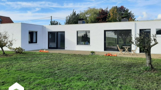 Millesteenstraat - 102 - - 8890