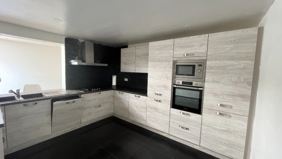 Menenstraat - 77 - - 8560