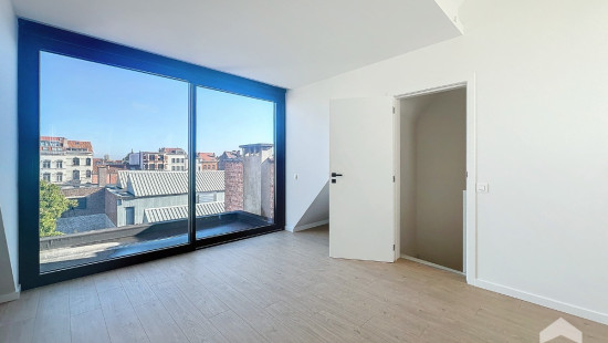 Boulevard du Triomphe - 42 - - 1160