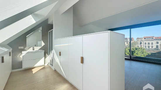 Boulevard du Triomphe - 42 - - 1160