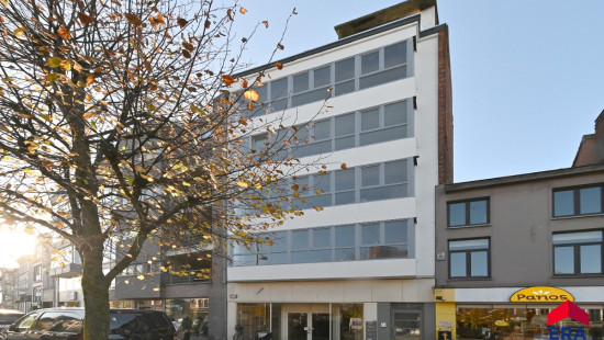 Markt - 85 - - 9900