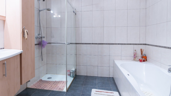 Rue de France - 3 - - 6820