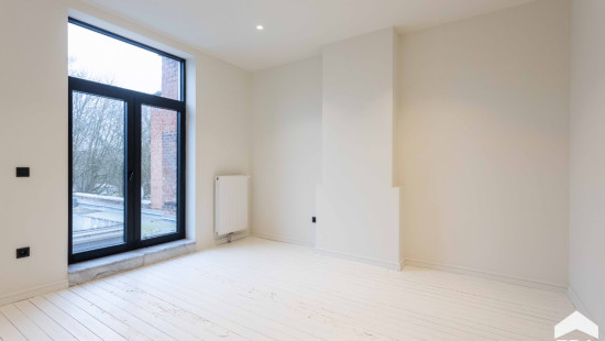 Onze Lieve Vrouwplein - 7 - - 9300