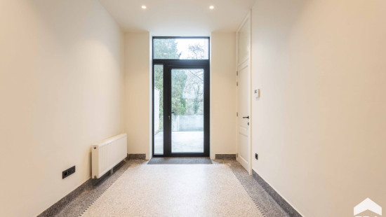 Onze Lieve Vrouwplein - 7 - - 9300