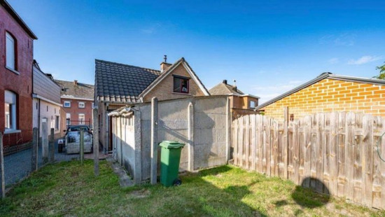 Bosstraat - 28 - - 9500