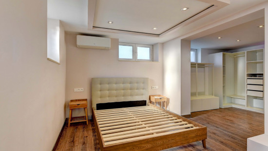 Goudstraat - 18+ - - 1830