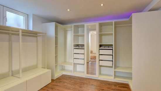 Goudstraat - 18+ - - 1830