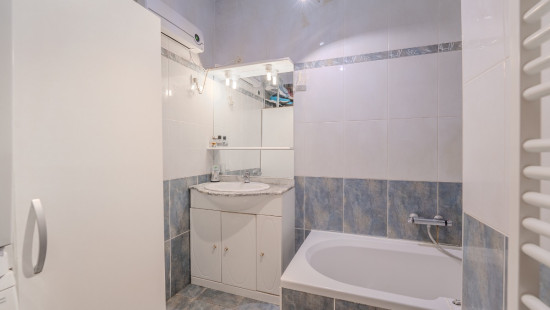 Rue Félix Chaumont - 37 - - 4040