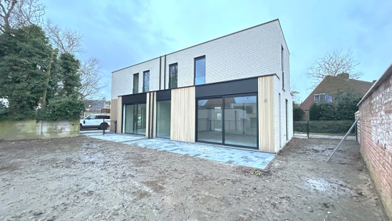 Onledegoedstraat - NB - - 8800