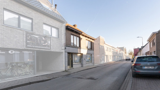 Statiestraat - 11 - - 8720