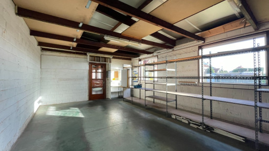 Menenstraat - 61 - - 8940