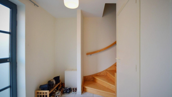 James Wealestraat - 19 - - 8000