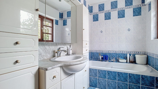 Rue d&#039;Heure-le-Romain - 95 - - 4680