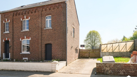 Statiestraat - 58 - - 3890