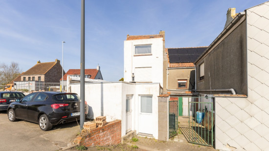 stationsstraat - 127 - - 8460