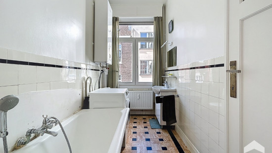 Rue Renier Chalon - 44 - - 1050
