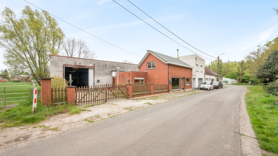 Hoofdstraat - 107 - - 9200