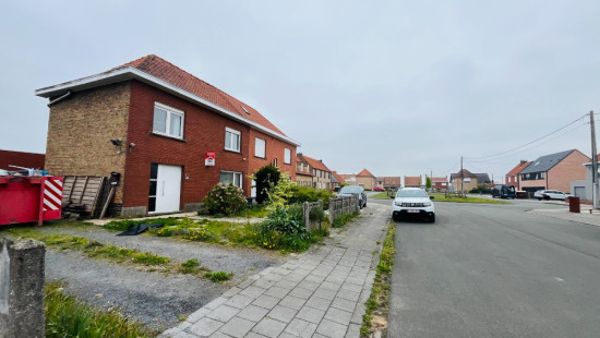 Langemarkstraat - 72 - - 8980