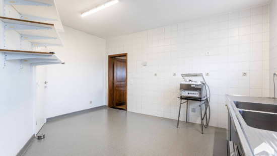 Hogeweg - 82 - - 9320