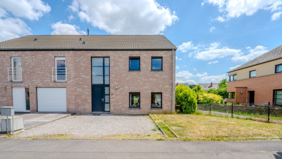 Rue Duhainaut - 53 - - 5100