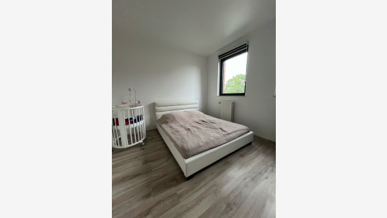 Leest - 84 - 2 - 2330