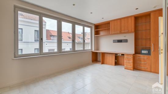 Rue de la Paix - 47 - - 1050