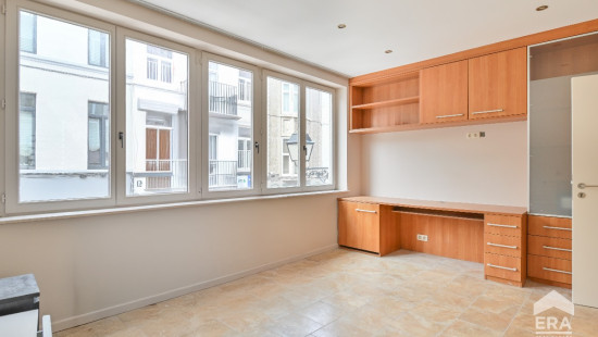 Rue de la Paix - 47 - - 1050