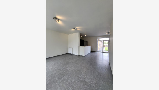 Veurnseweg - 84 - - 8900