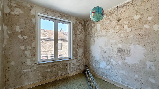 Rue Emile Urbain - 16 - - 7100