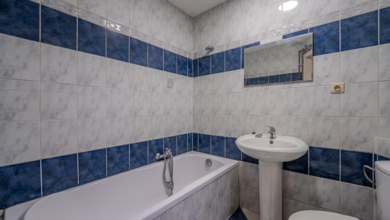 Rue du Centre - 72 - - 4000