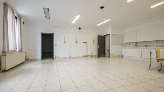 Hoofdstraat - 52 - - 9200