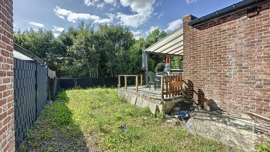 Rue Jules Cousin - 79 - - 7080